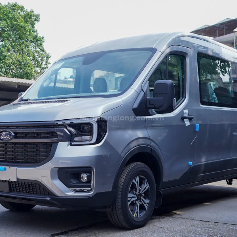 Ford Transit 2025 16 chỗ