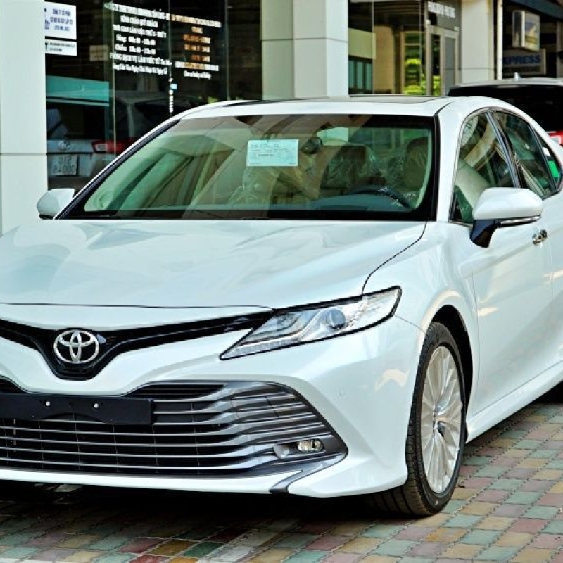 XE 4 CHỖ CAMRY 2021