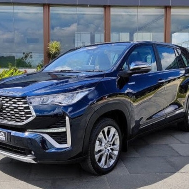 xe 7 chỗ innova 2024